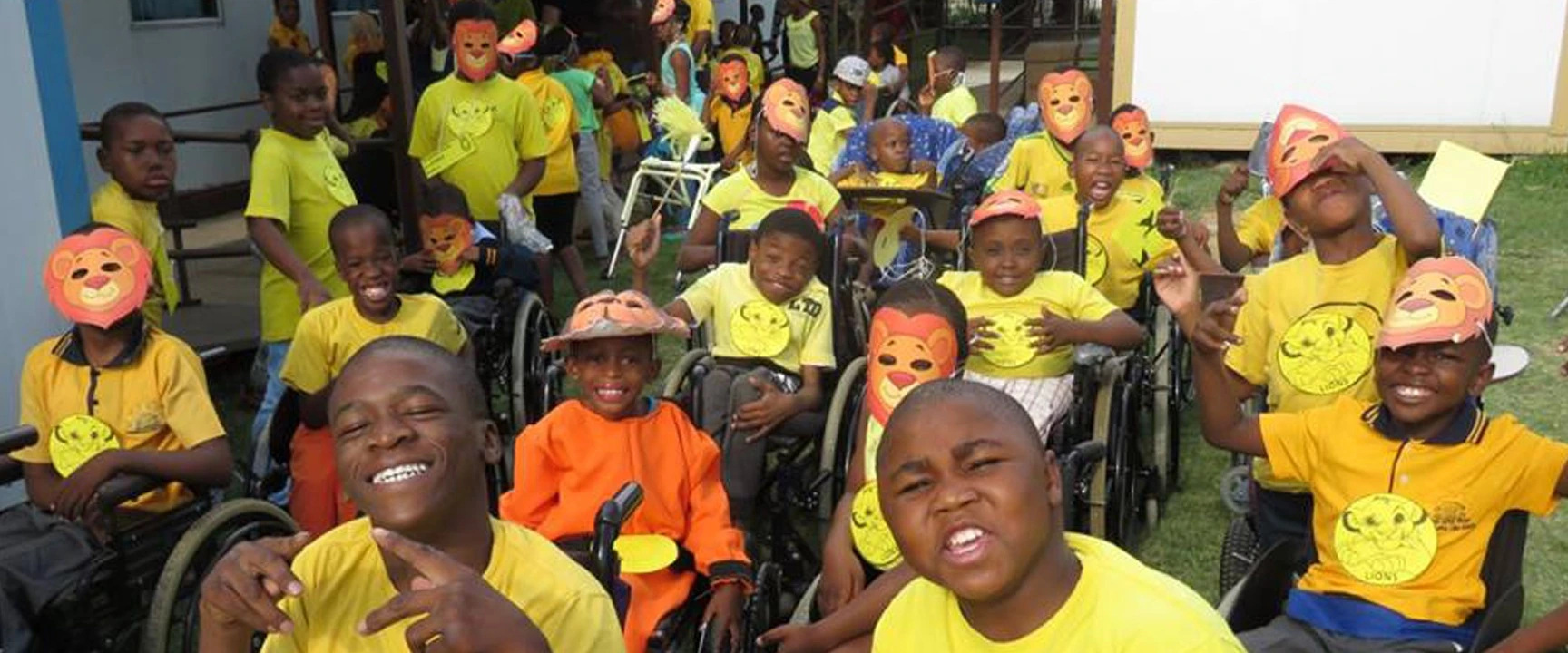 A joyful group of Ithembelihle learners